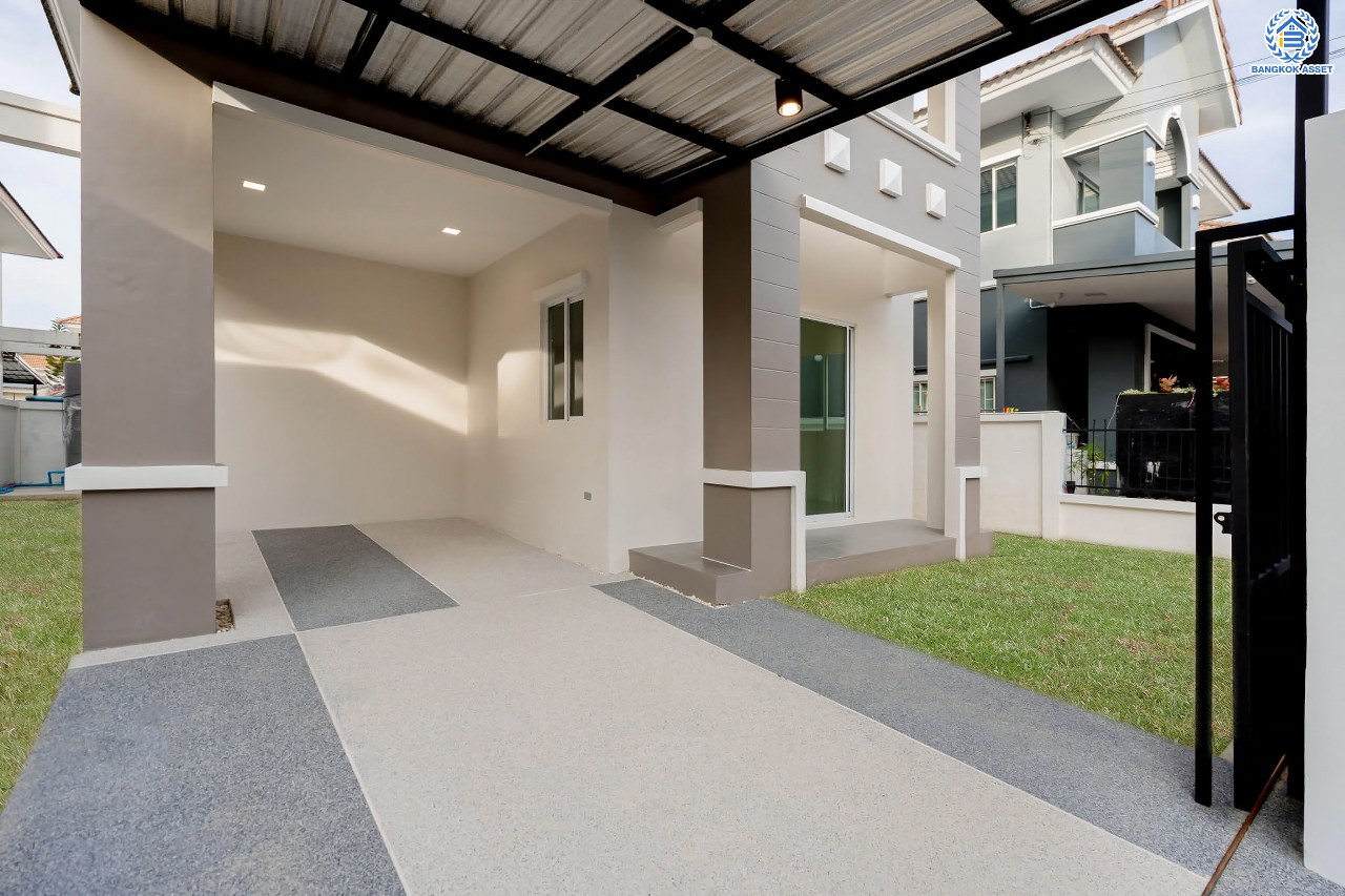 บ้านมือสองตกแต่งใหม่ โครงการ ลลิลอินเดอะพาร์ค บางใหญ่ บ้านแฝดฟังก์ชันบ้านเดี่ยว เนื้อที่ 39.9 ตร.ว. ฟังก์ชัน 3 ห้องนอน 2 ห้องน้ำ 1 ที่จอดรถ บนทำเลเดินทางสะดวก ใกล้เซ็นทรัลเวสต์เกต ทางด่วน "กาญจนาภิเษก และรถไฟฟ้าสายสีม่วง "สถานีตลาดบางใหญ่"